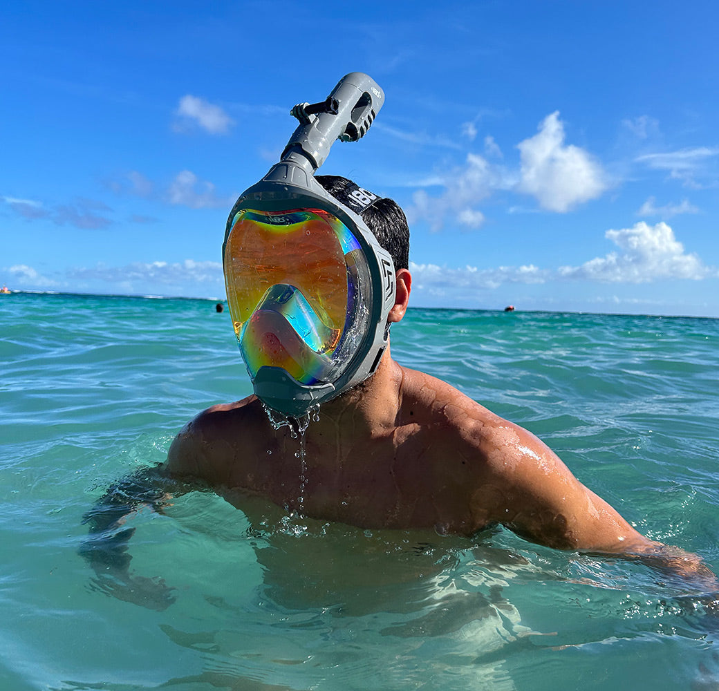 How Does a Snorkeling Mask Work? A Deep Dive into Underwater Exploration